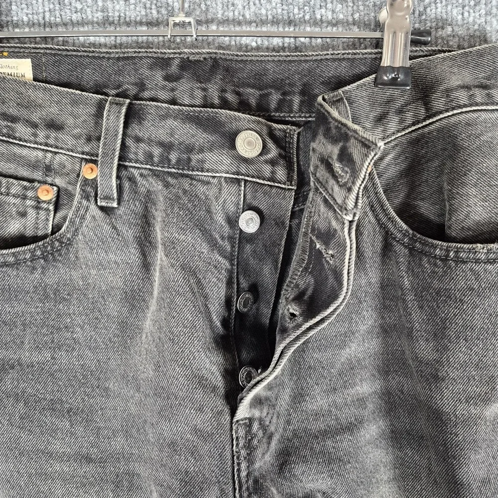 Vintage Levi's 501 Premium Jeans Men's 28Wx32L Black Straight‎ Button Fly 90s